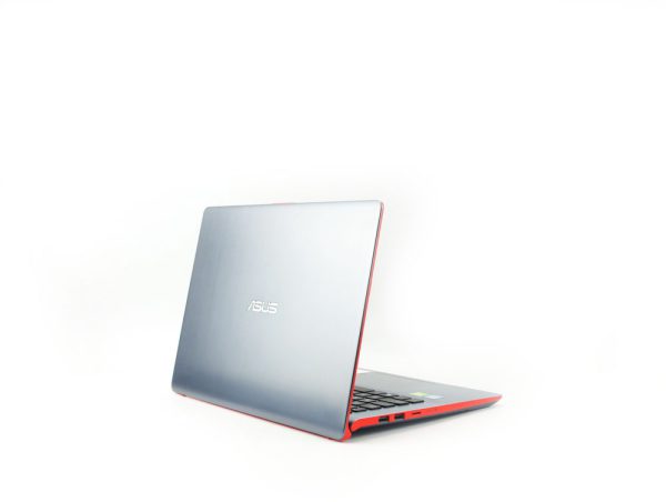 ASUS Vivobook S14 S430FN-EB047T Notebook Rental